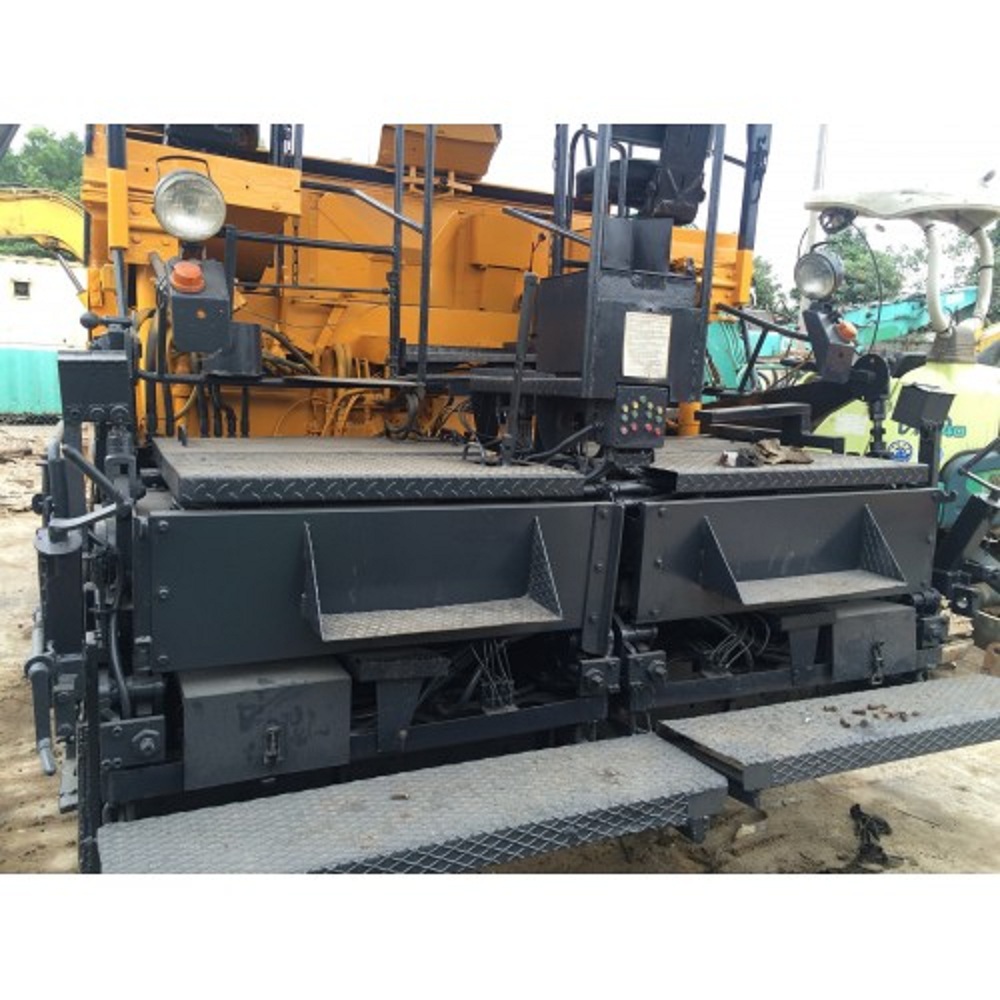 máy rải thảm DEMAG