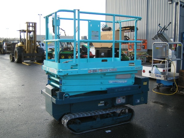 Chống gỉ cho xe nâng người bằng cách nào?