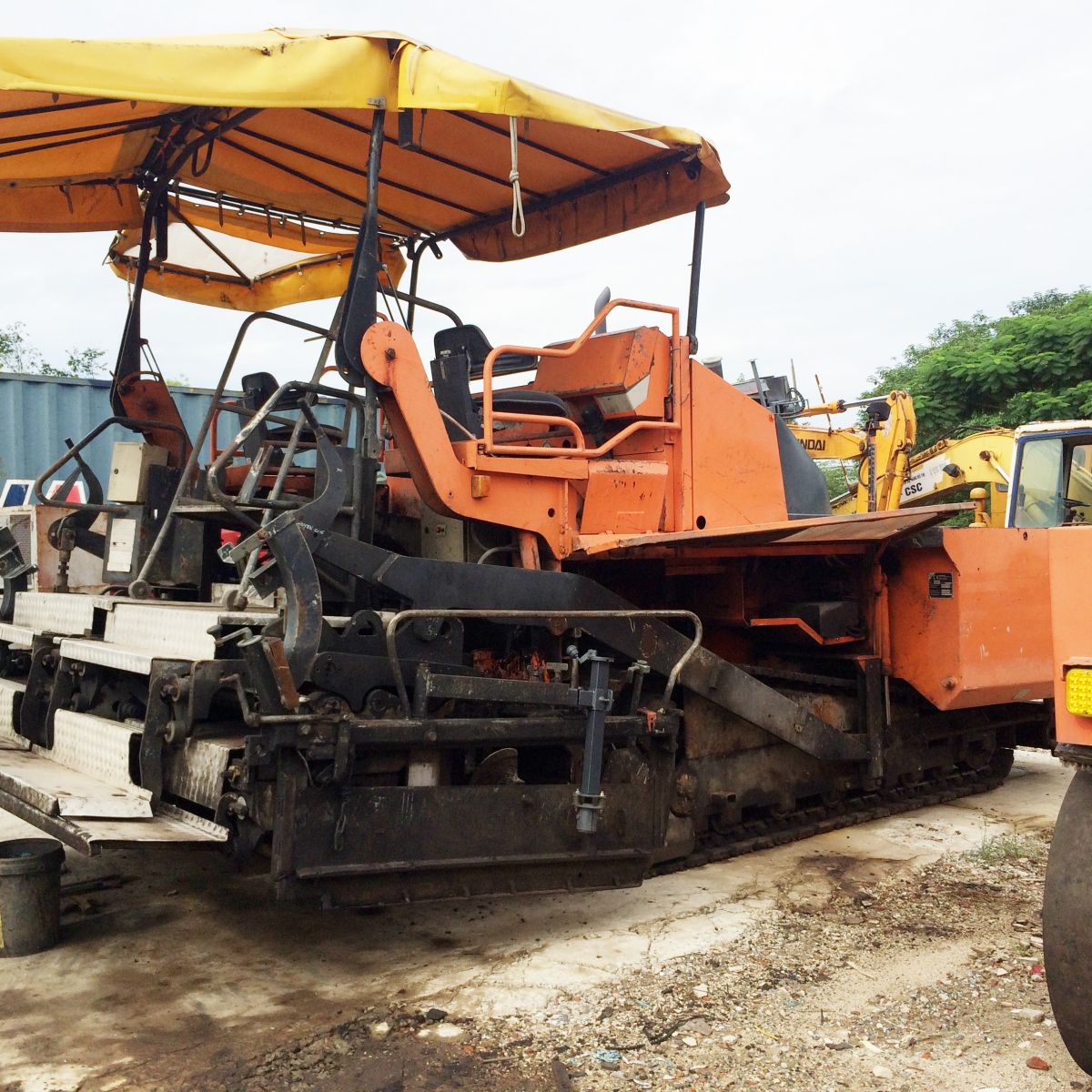 Máy rải Demag 135C
